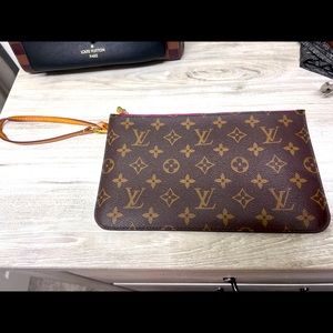 Louis Vuitton Neverfull GM wristlet